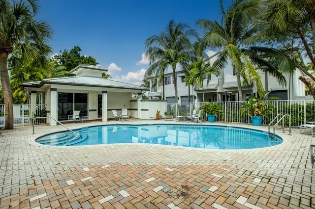 131 S East 7th Way 131, Pompano Beach, FL 33060
