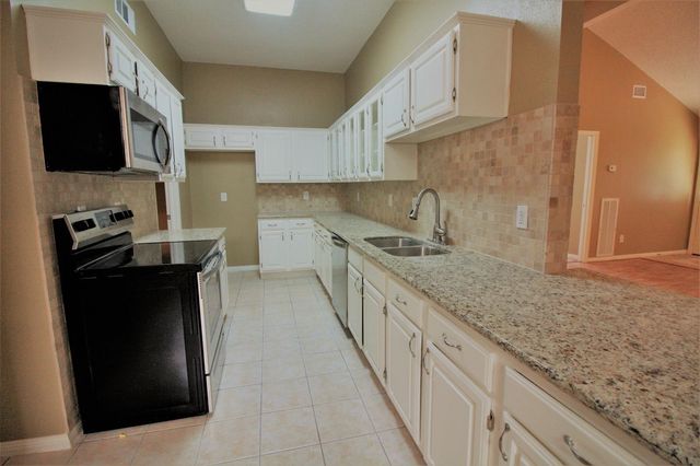 2618 Quarry Hill Road, Sugar Land, TX 77478