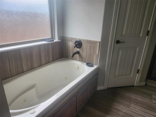 11904 SW 18th Street, Yukon, OK 73099