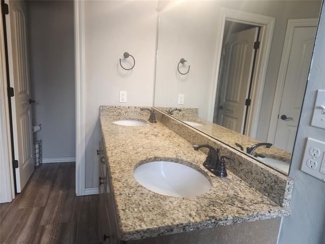 11904 SW 18th Street, Yukon, OK 73099