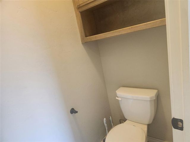 11904 SW 18th Street, Yukon, OK 73099