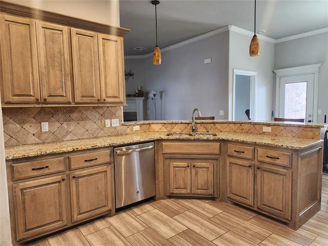 11904 SW 18th Street, Yukon, OK 73099