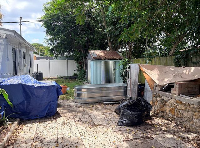 1448 NE 27th St, Pompano Beach, FL 33064