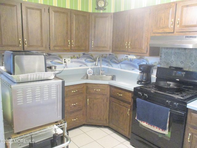 77 Lakeland Drive, Brick, NJ 08723