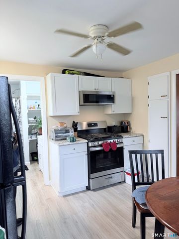 49 Chappell Street, New London, CT 06320