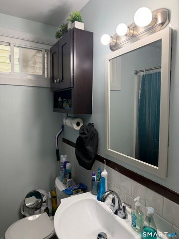 49 Chappell Street, New London, CT 06320