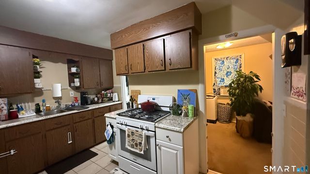 49 Chappell Street, New London, CT 06320