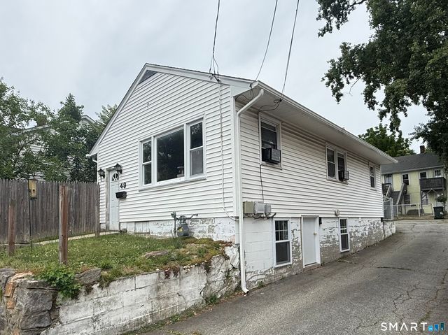 49 Chappell Street, New London, CT 06320