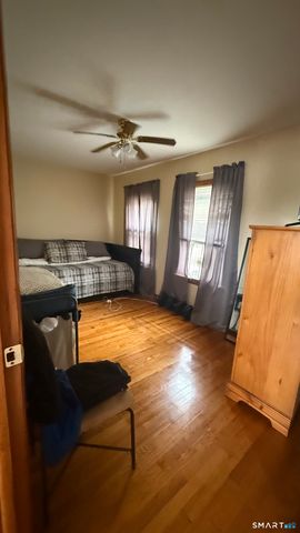 49 Chappell Street, New London, CT 06320