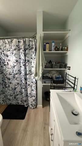 49 Chappell Street, New London, CT 06320