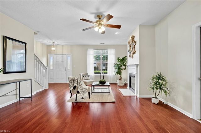 1468 Otterbourne CIR, Chesapeake, VA 23320