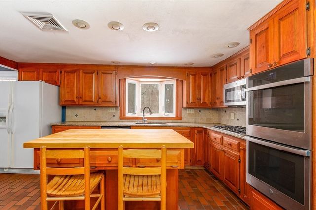 56 Fisher Street, Medway, MA 02053