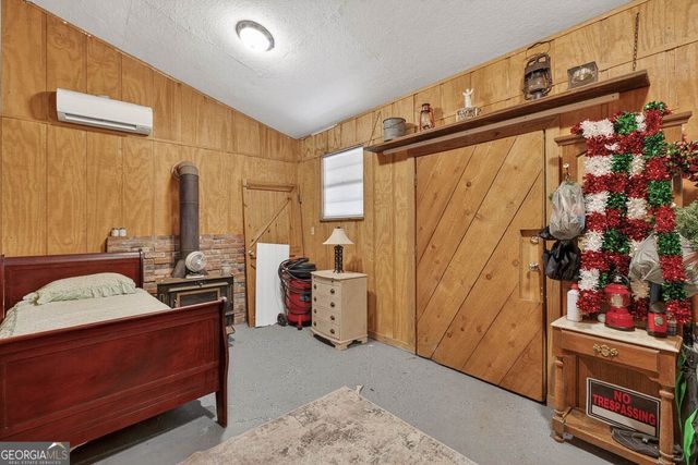 33 Warren Avenue, Waverly, GA 31565