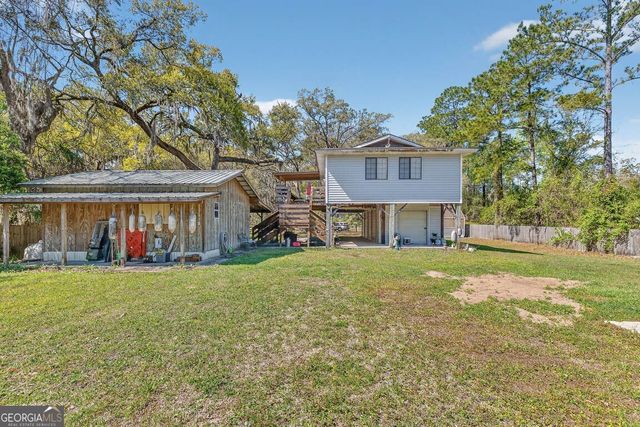 33 Warren Avenue, Waverly, GA 31565