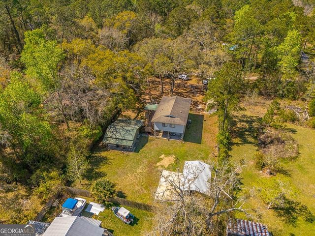 33 Warren Avenue, Waverly, GA 31565