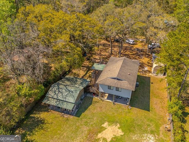 33 Warren Avenue, Waverly, GA 31565