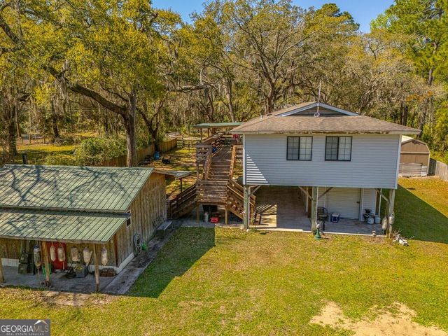 33 Warren Avenue, Waverly, GA 31565