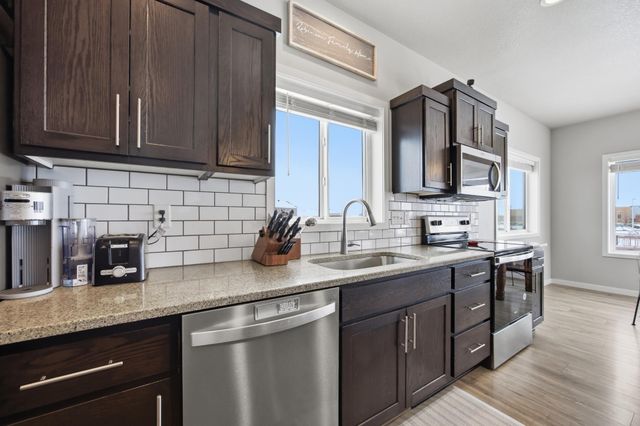 2551 72nd Avenue S, Fargo, ND 58104