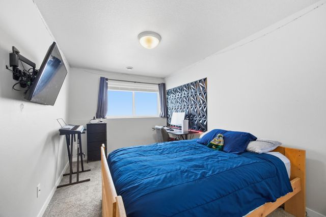 2551 72nd Avenue S, Fargo, ND 58104