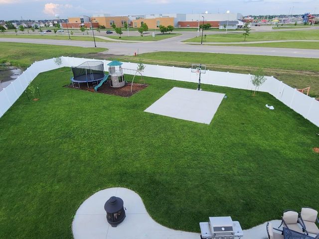 2551 72nd Avenue S, Fargo, ND 58104