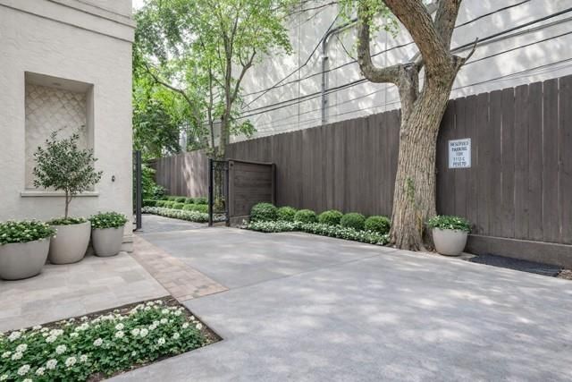 1112 Peveto Street C, Houston, TX 77019