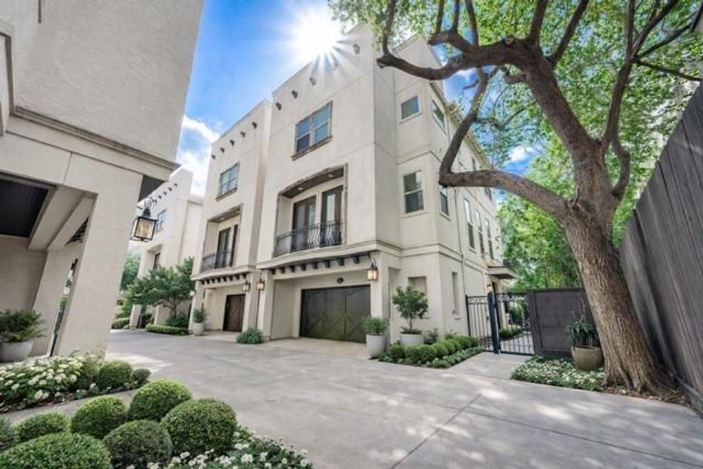 1112 Peveto Street C, Houston, TX 77019