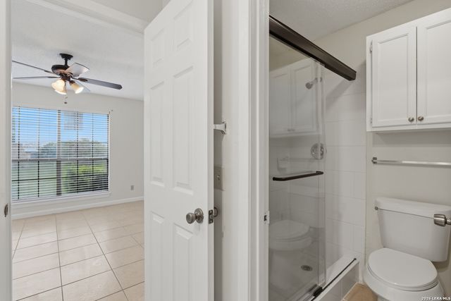 2255 THOUSAND OAKS DR, San Antonio, TX 78232