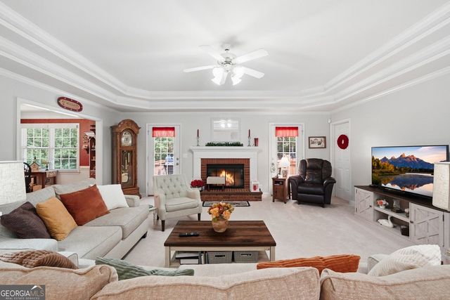 805 Ivy Ridge Drive, Loganville, GA 30052