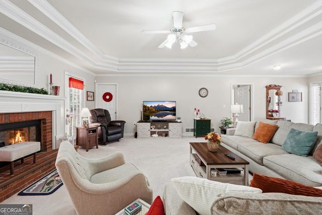 805 Ivy Ridge Drive, Loganville, GA 30052