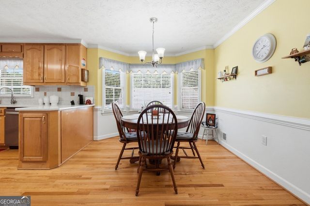 805 Ivy Ridge Drive, Loganville, GA 30052