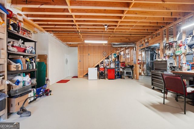 805 Ivy Ridge Drive, Loganville, GA 30052