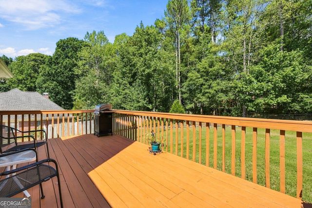 805 Ivy Ridge Drive, Loganville, GA 30052