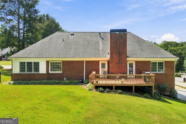 805 Ivy Ridge Drive, Loganville, GA 30052
