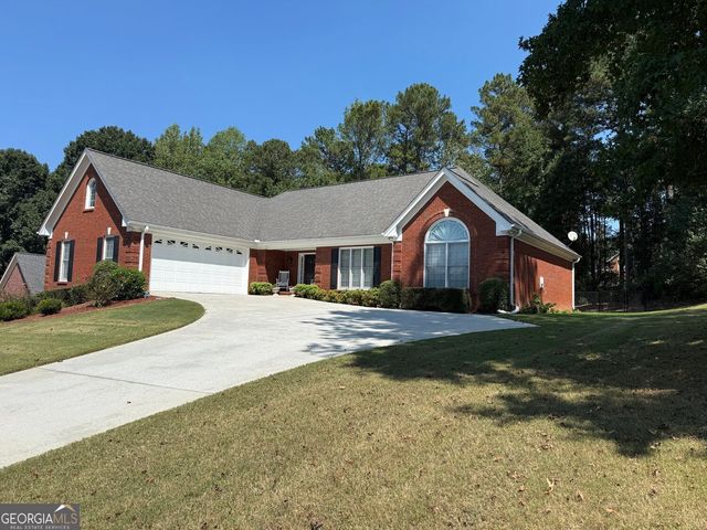 805 Ivy Ridge Drive, Loganville, GA 30052