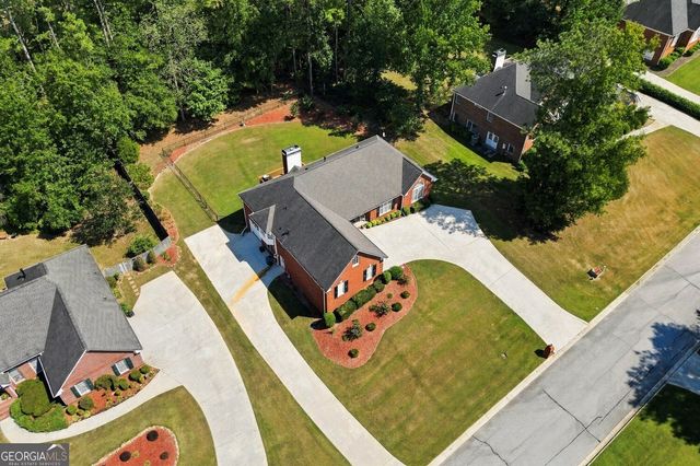 805 Ivy Ridge Drive, Loganville, GA 30052