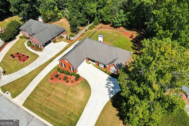 805 Ivy Ridge Drive, Loganville, GA 30052