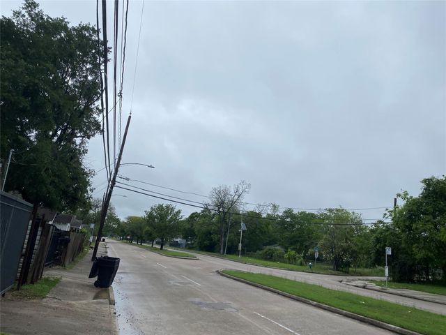 3013 Altoona Street, Houston, TX 77026