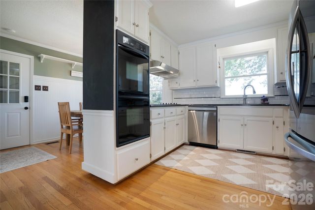 372 Baymount Drive, Statesville, NC 28625