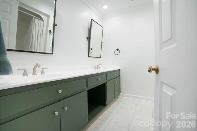 372 Baymount Drive, Statesville, NC 28625
