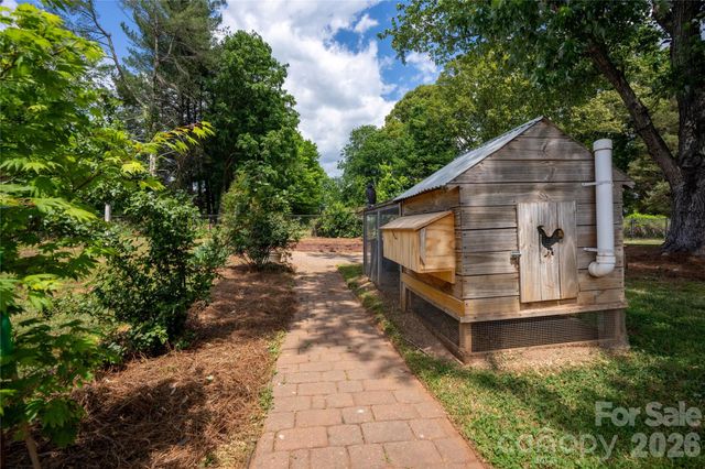 372 Baymount Drive, Statesville, NC 28625