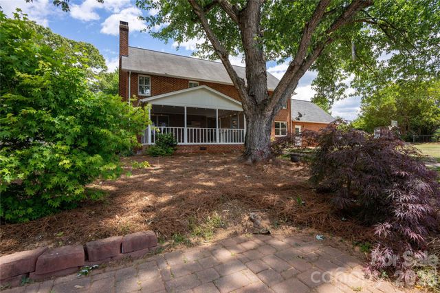 372 Baymount Drive, Statesville, NC 28625