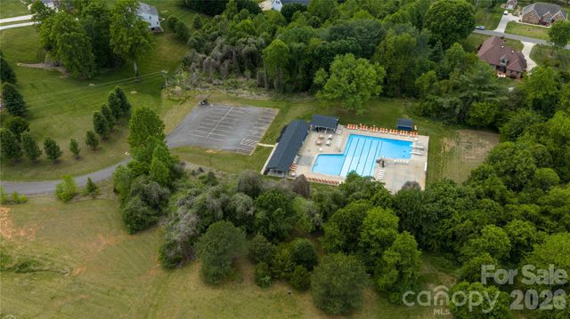 372 Baymount Drive, Statesville, NC 28625