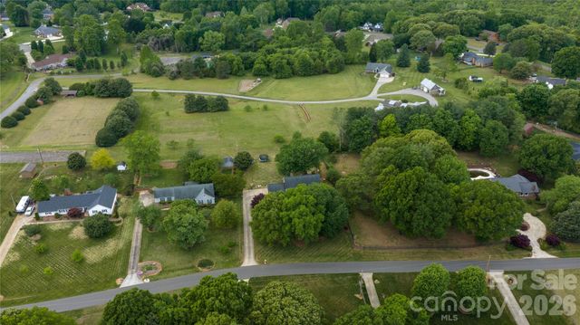 372 Baymount Drive, Statesville, NC 28625