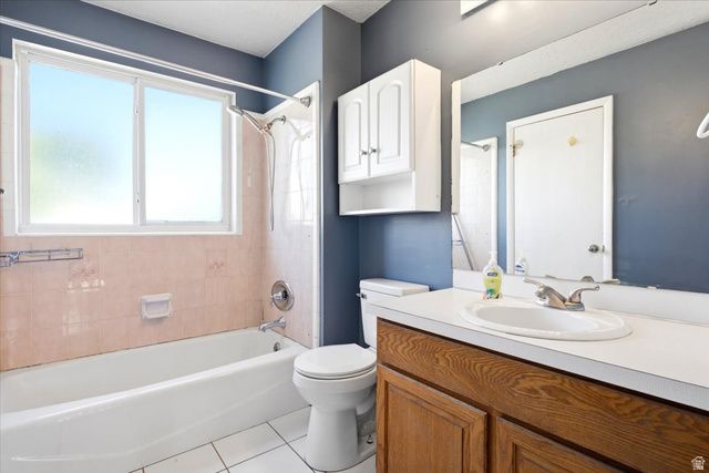 649 N 1360 W, Clinton, UT 84015