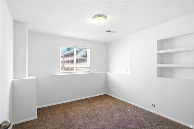 649 N 1360 W, Clinton, UT 84015