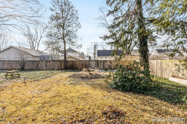 202 E 26th Street, Holland City, MI 49423