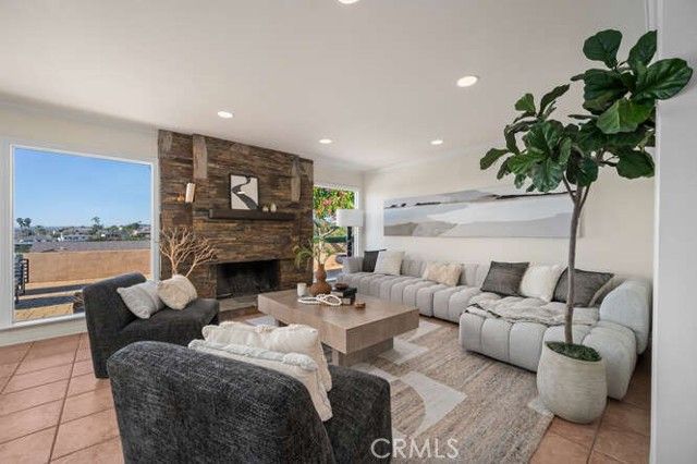 239 Via Socorro, San Clemente, CA 92672
