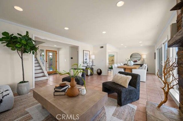 239 Via Socorro, San Clemente, CA 92672