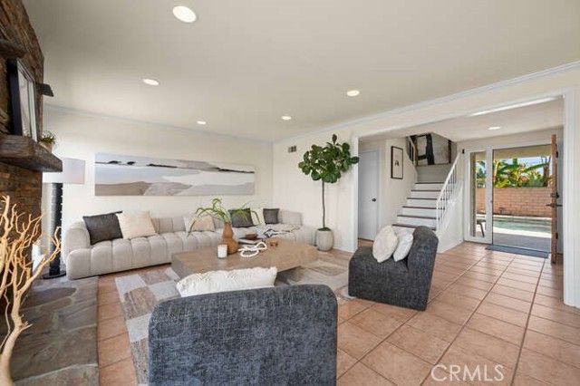 239 Via Socorro, San Clemente, CA 92672