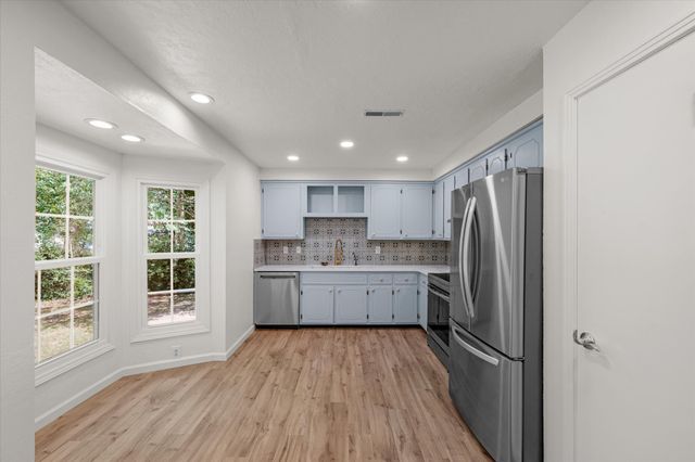 385 Nathaniel Ct, Clarksville, TN 37042